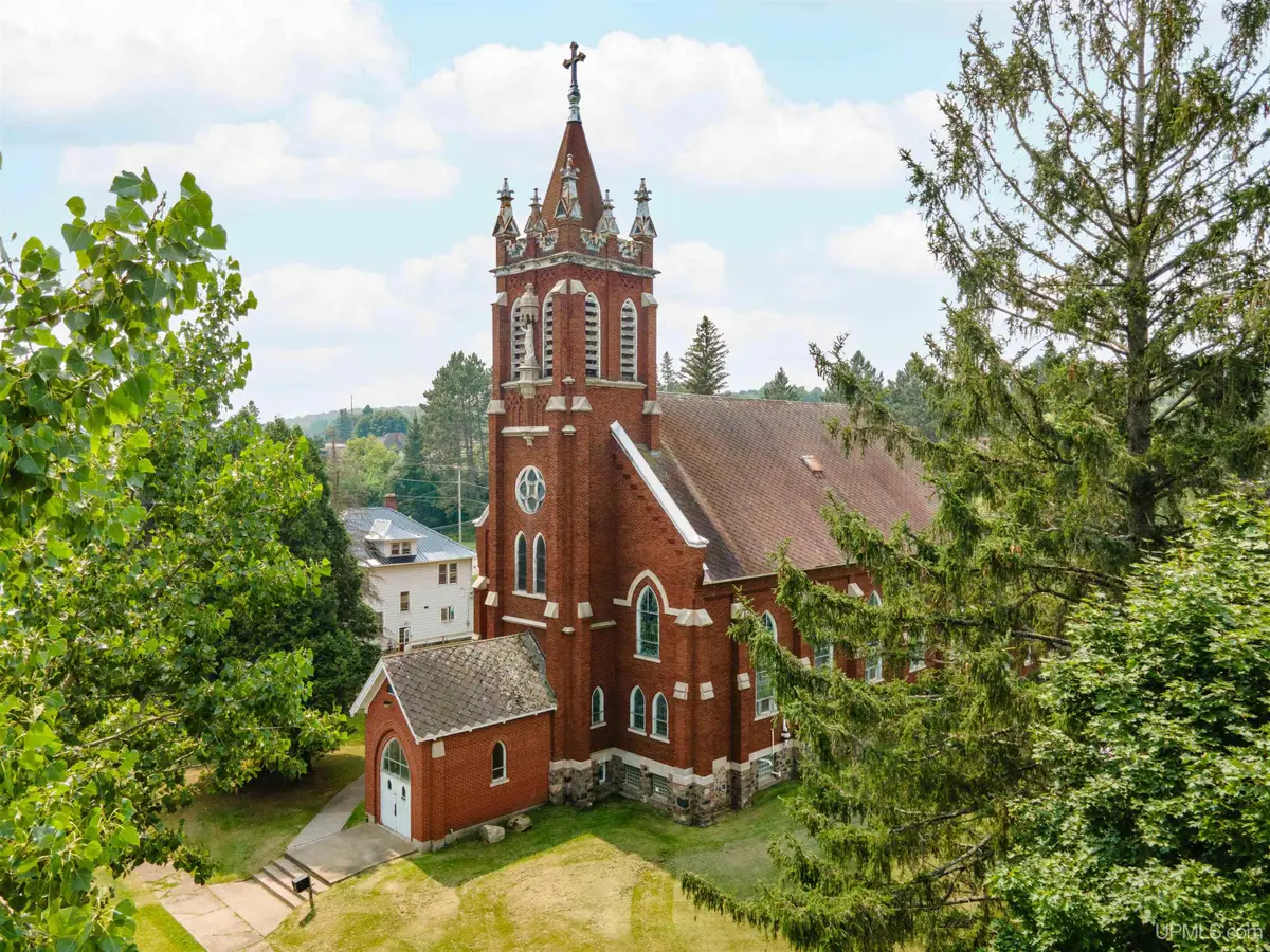 121 N 5th, Iron River, MI 49935 - Image #1