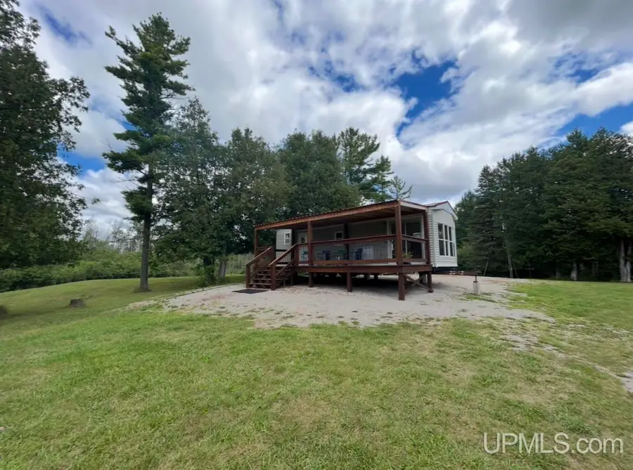 10645 N Main St, Rapid River, MI 49878 - Image #2