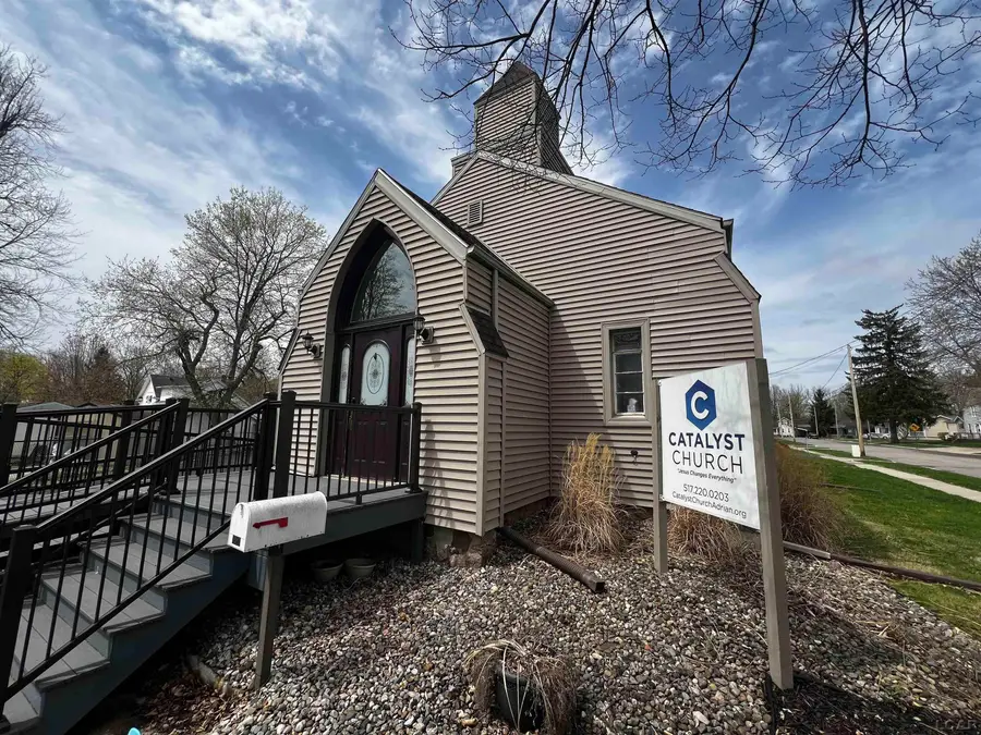 227 Greenly, Adrian, MI 49221 - Image #2