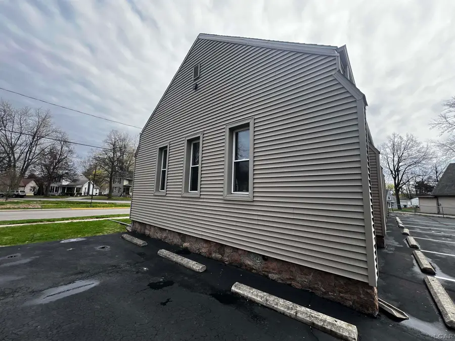 227 Greenly, Adrian, MI 49221 - Image #3