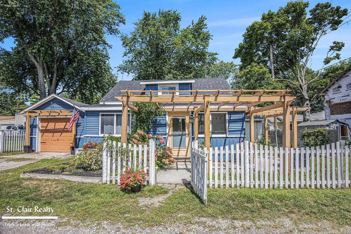 332 Martindale, Cottrellville Township, MI 48039 - Image #1