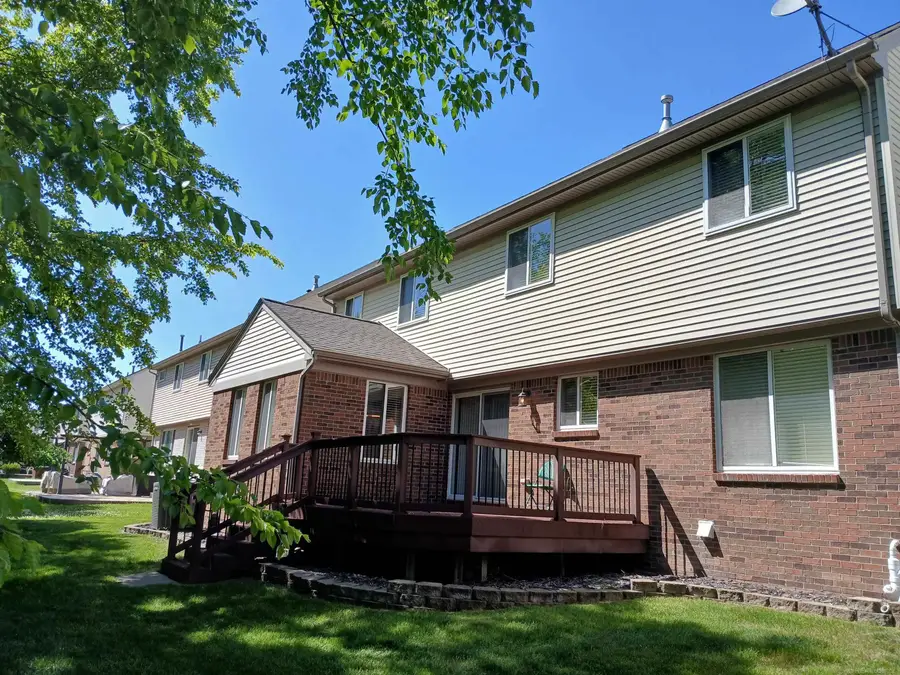 11820 Creekview, Sterling Heights, MI 48312 - Image #3