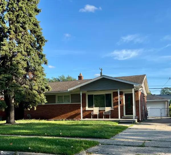 32025 Birchwood St, Westland, MI 48186