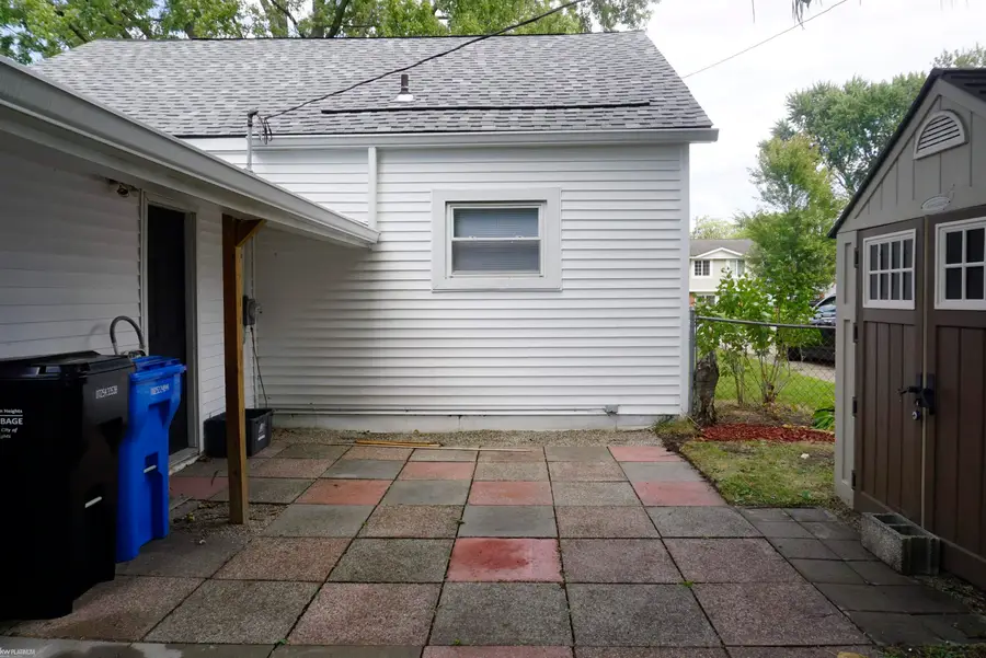 27129 Osmun, Madison Heights, MI 48071 - Image #3