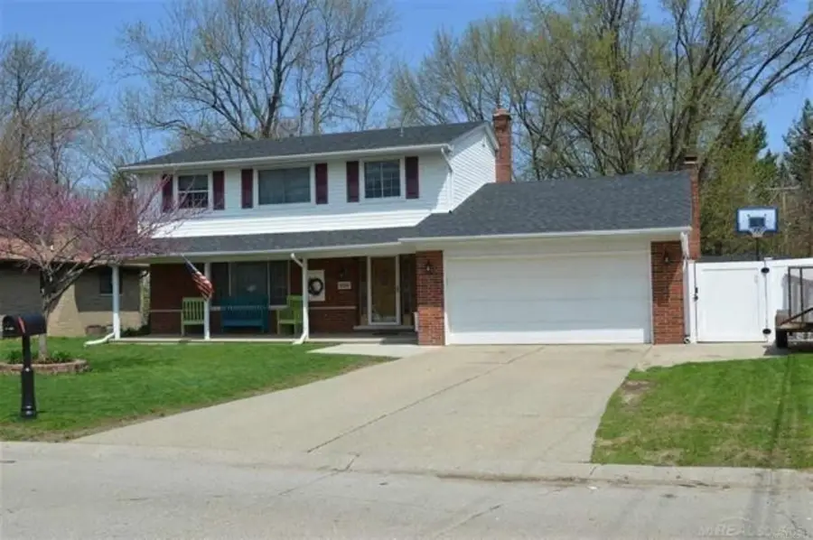 23429 Myrtle, Clinton Township, MI 48036 - Image #2