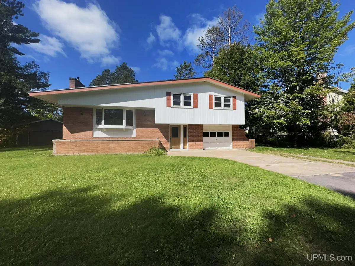 149 N Spruce, Gwinn, MI 49841 - Image #1