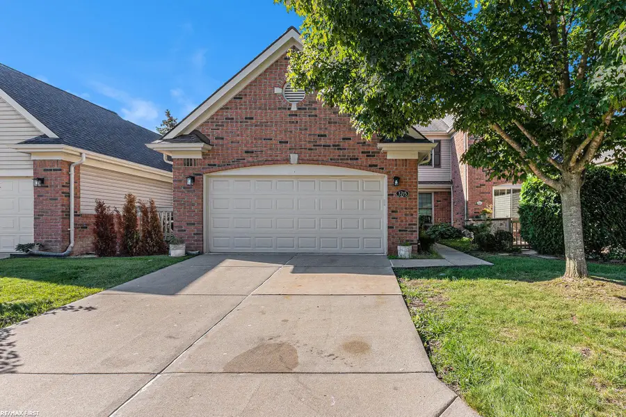 3715 Knightbridge Cir, Sterling Heights, MI 48314 - Image #2