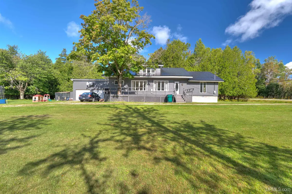 1023 State, Manistique, MI 49854 - Image #1