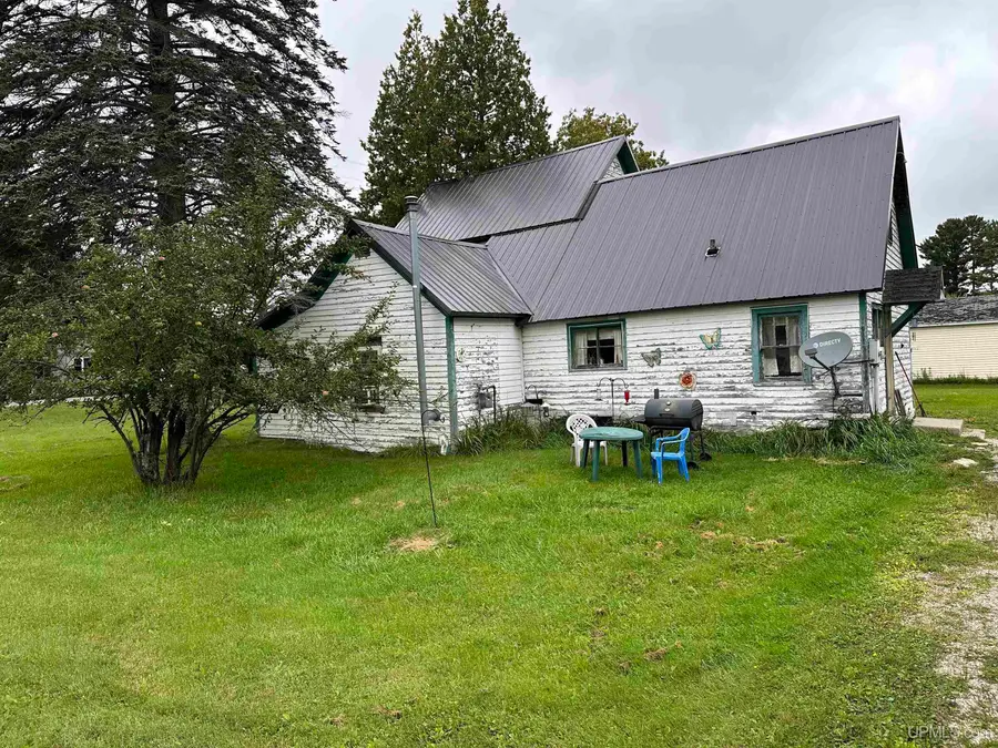 558 N County Road 440, Manistique, MI 49854 - Image #2