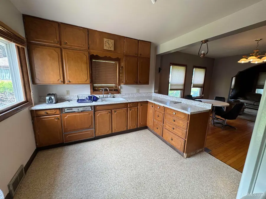 211 Michigan, Crystal Falls, MI 49920 - Image #2