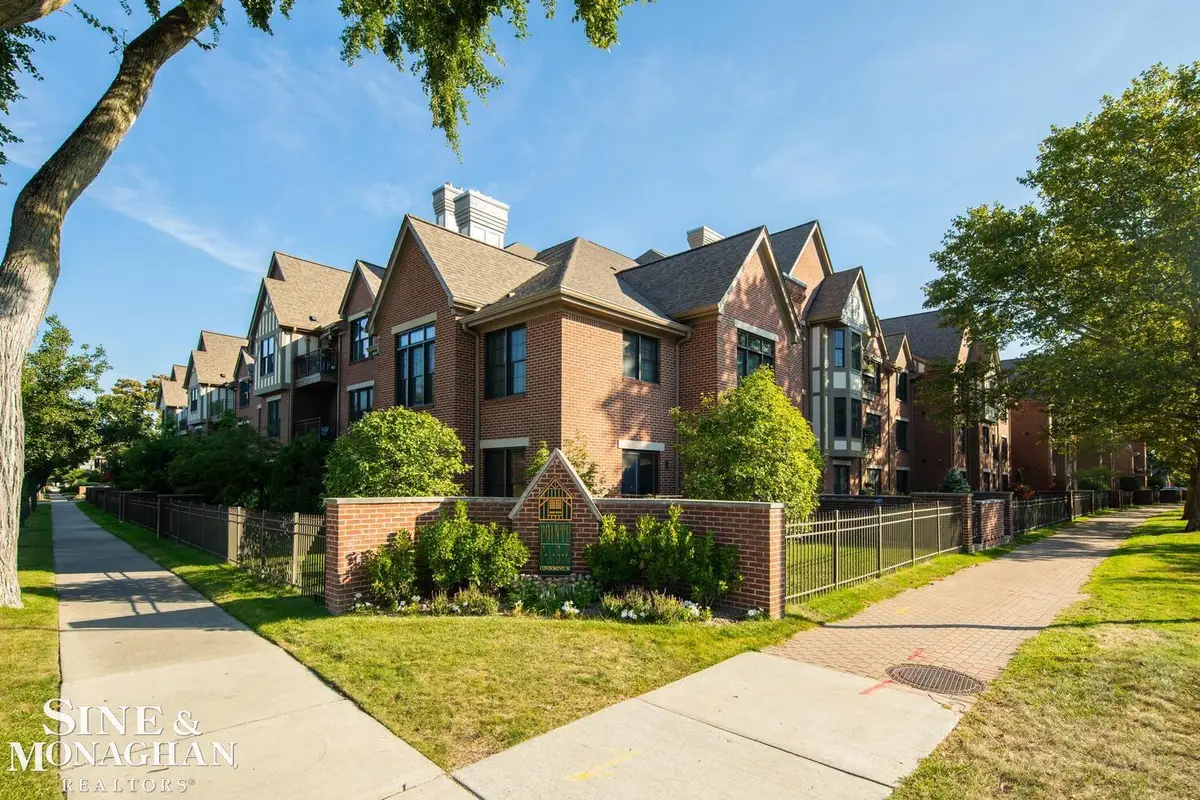 54 Pointe Park, Grosse Pointe Park, MI 48230 - Image #1