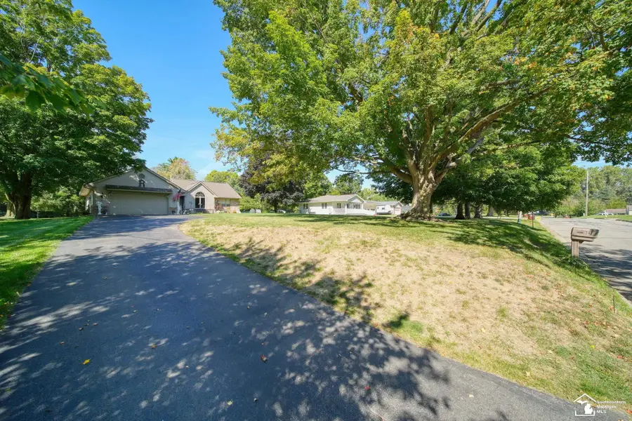 542 Tiffin, Hudson, MI 49247 - Image #2