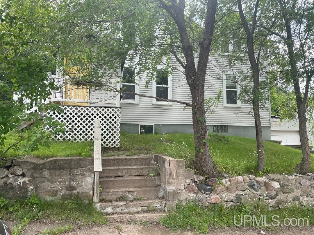 305 Iron Mountain, Iron Mountain, MI 49801 - Image #1