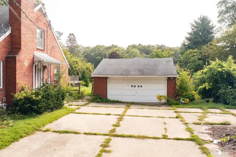 6644 Douglas, Lambertville, MI 48144 - Image #2