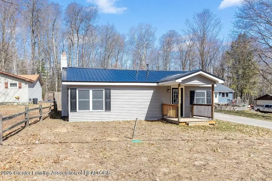 412 N Scott, Farwell, MI 48622 - Image #2