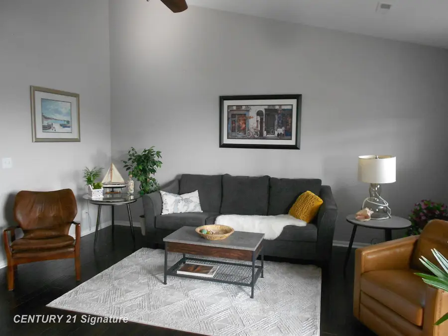 17 Cove, Bay City, MI 48706 - Image #2