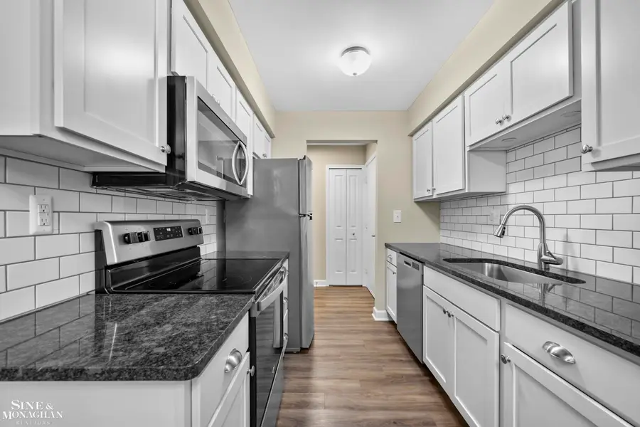 412 Riviera, Saint Clair Shores, MI 48080 - Image #2