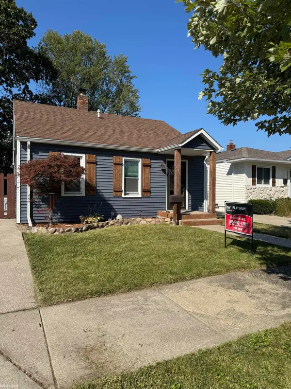 22627 Lake, Saint Clair Shores, MI 48082