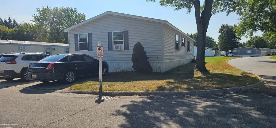 422 La Porte, Rochester Hills, MI 48307 - Image #2