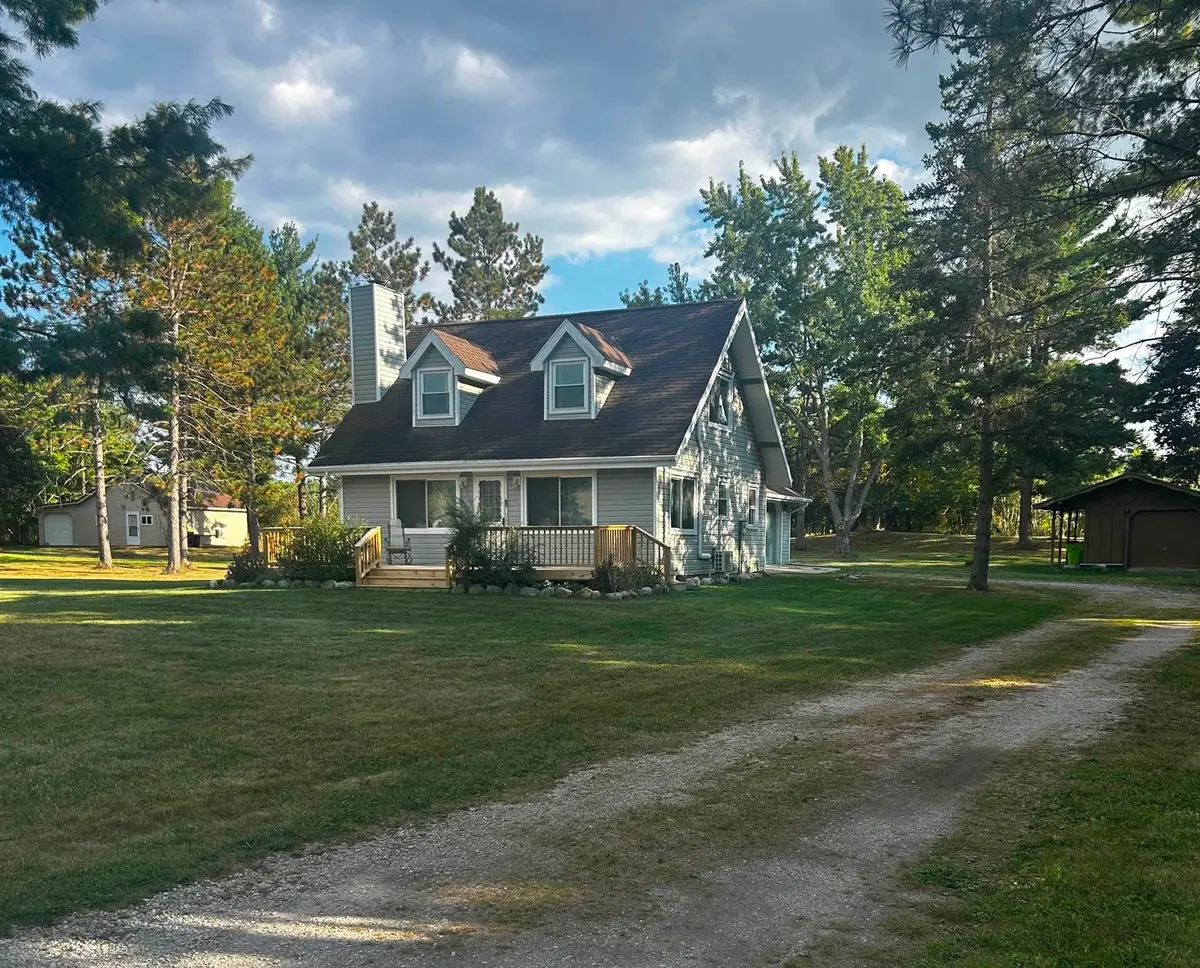 1907 Berkshire, Gladwin, MI 48624 - Image #1