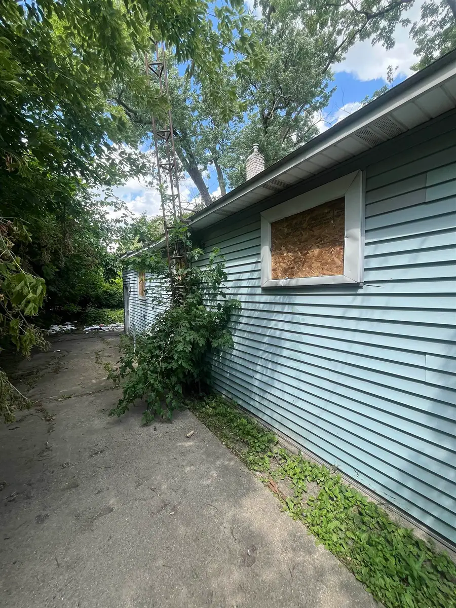 3617 Davison, Flint, MI 48506 - #3