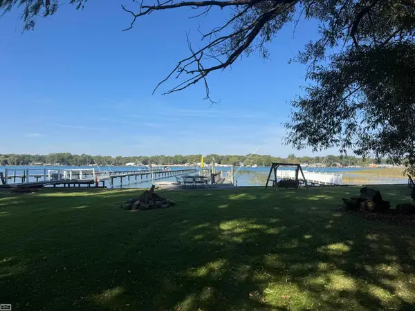 2090 N Channel, Harsens Island, MI 48028