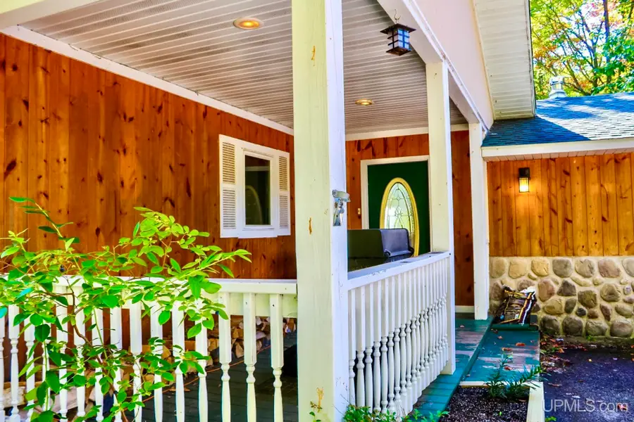 42936 Superior, Houghton, MI 49931 - Image #2