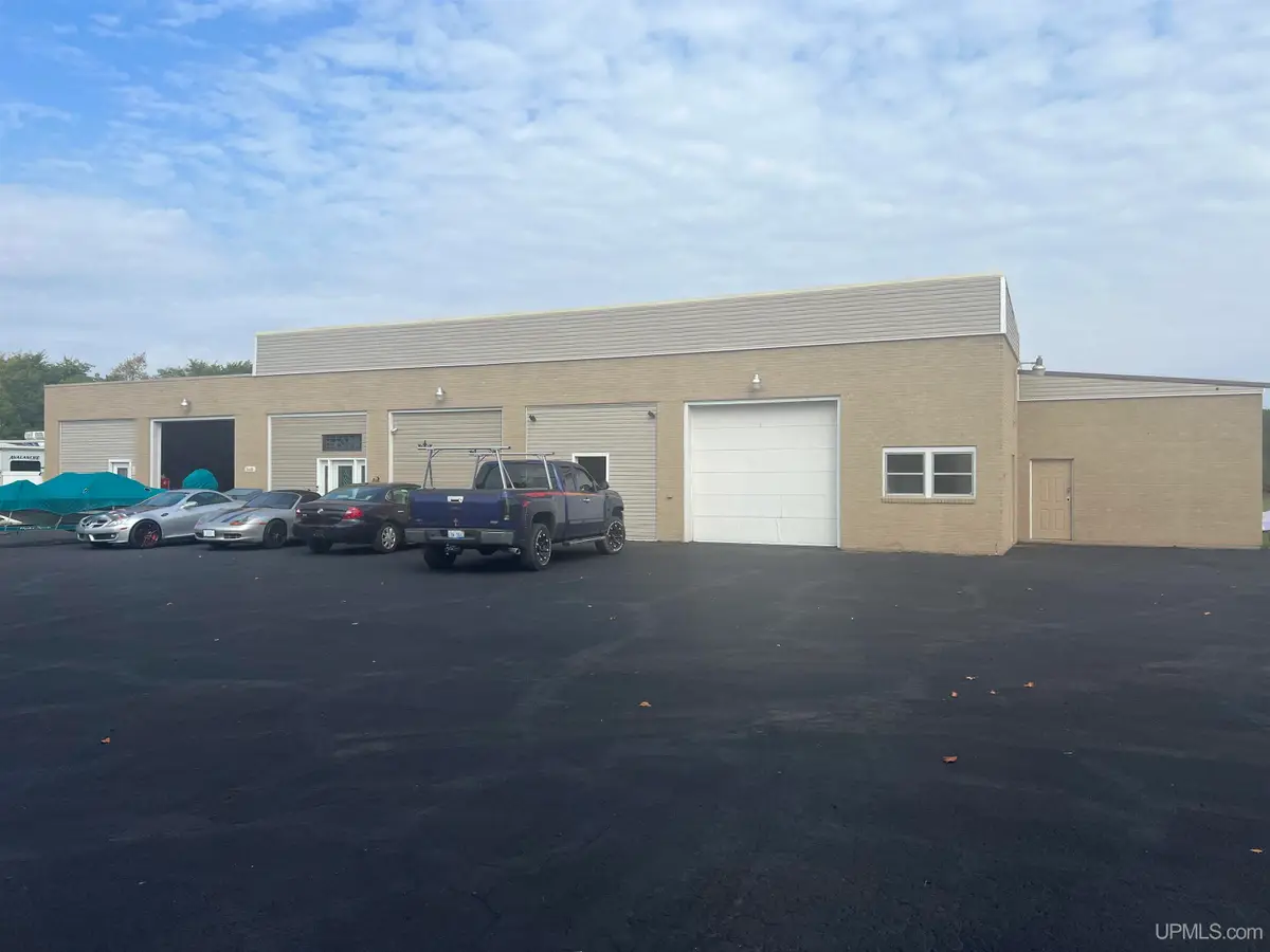 3910 20th Rd Co 426, Gladstone, MI 49837 - Image #1