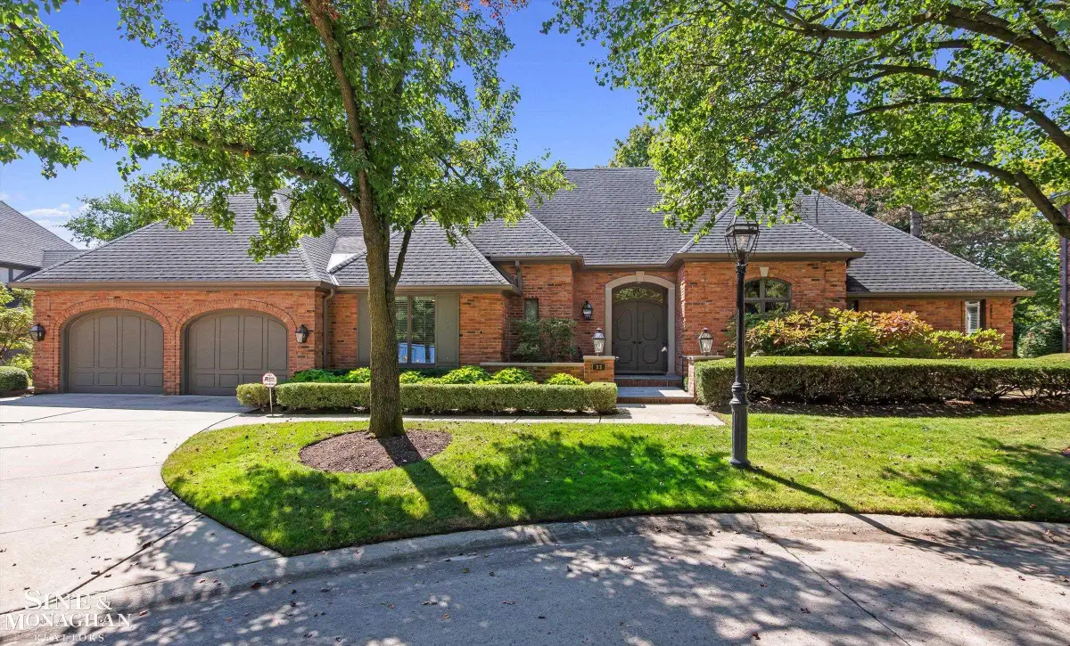 11 Windemere, Grosse Pointe Farms, MI 48236 - Image #1