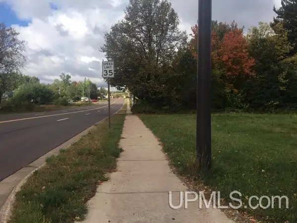 500 W Cloverland, Ironwood, MI 49938