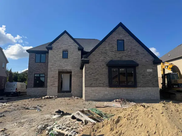 54679 White Pine, Shelby Twp, MI 48315