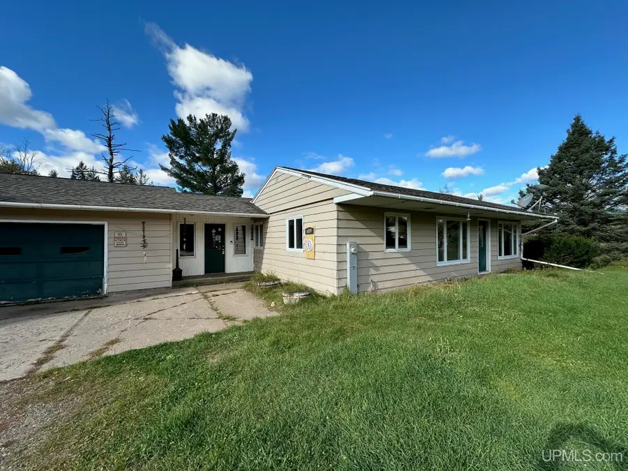 6889 M95, Republic, MI 49879 - Image #2