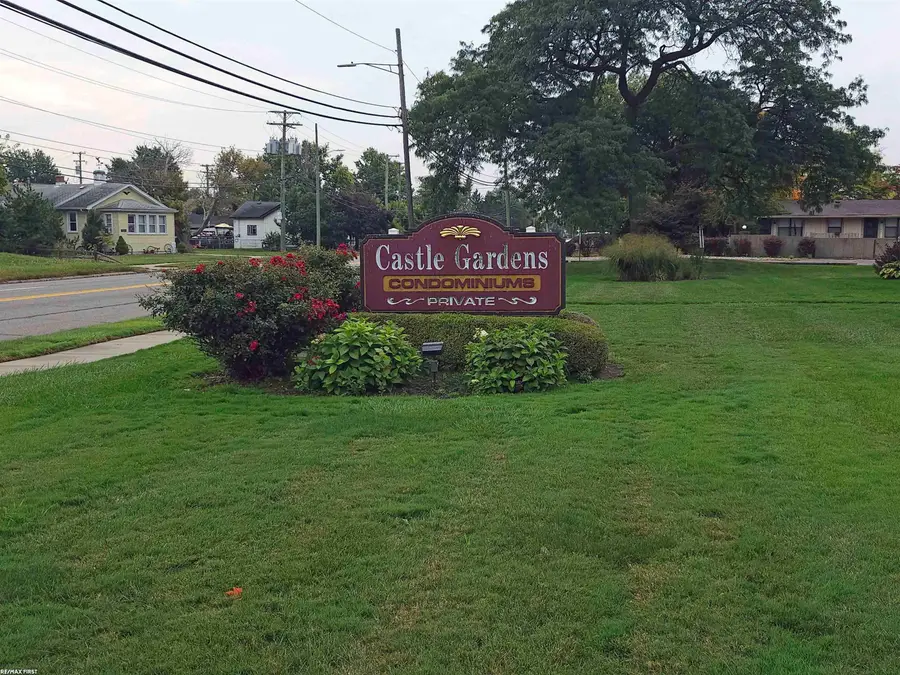 30241 Utica Rd #107, Roseville, MI 48066 - Image #2