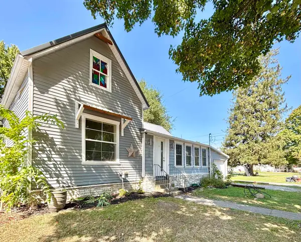 108 S Monroe, Blissfield, MI 49228