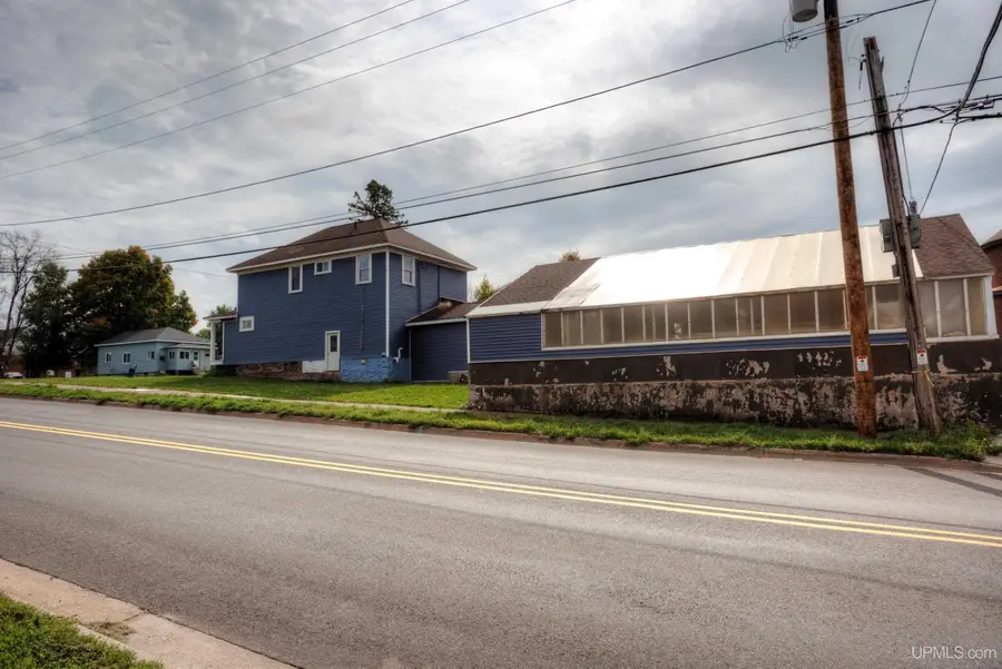 101/103 S Mansfield, Ironwood, MI 49938 - Image #2