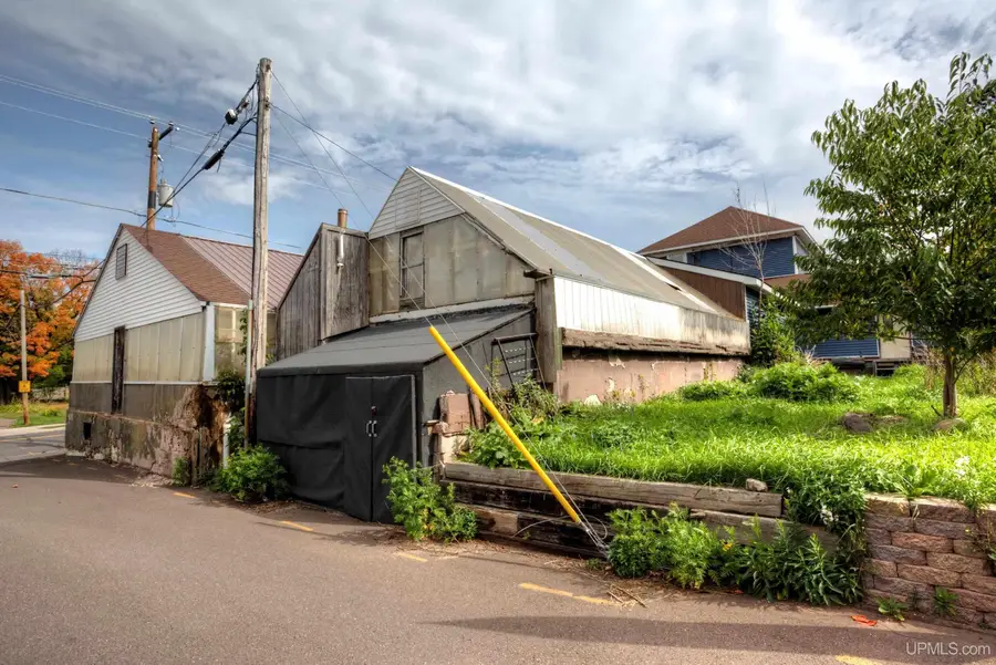 101/103 S Mansfield, Ironwood, MI 49938 - Image #3