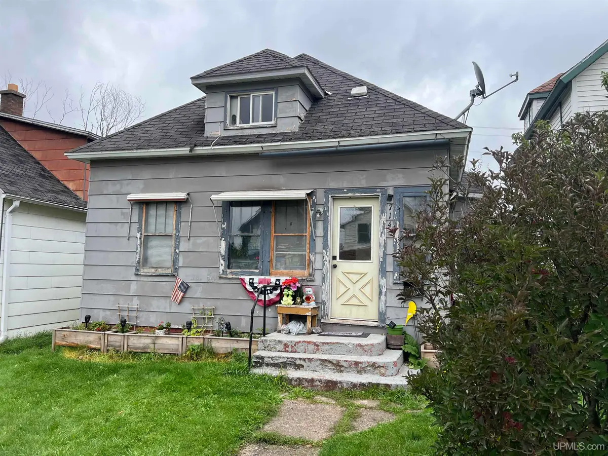 714 N 7th, Iron River, MI 49935 - Image #1