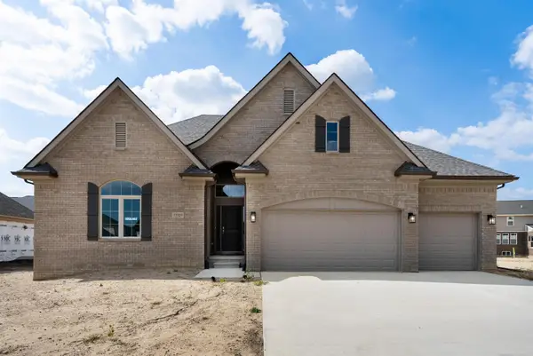 55809 Jones #113, Macomb Twp, MI 48044