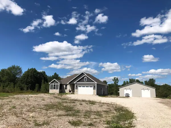 8900 St Clair, Casco, MI 48064