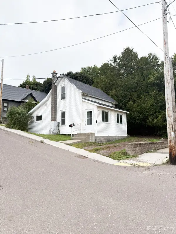 861 Summit, Hancock, MI 49930