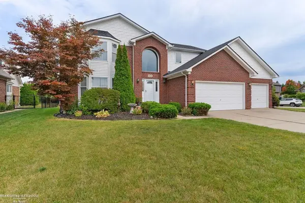 46568 Riverwoods, Macomb, MI 48044
