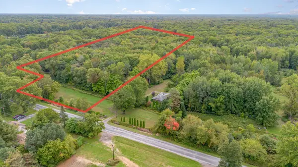 VL E Moore, Saginaw, MI 48601