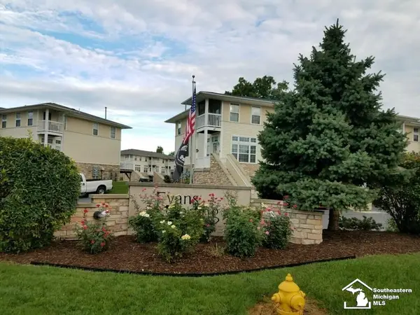 507 Mackinaw, Luna Pier, MI 48157