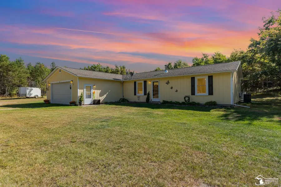 10339 E Forest, Roscommon, MI 48653 - Image #2