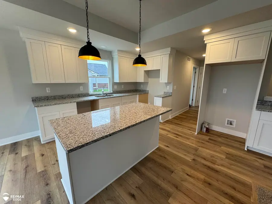 8341 Peninsula, Grand Blanc, MI 48439 - #2