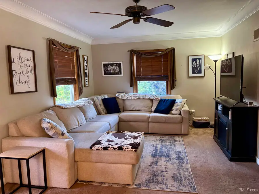 316 W Avenue B, Newberry, MI 49868 - Image #2