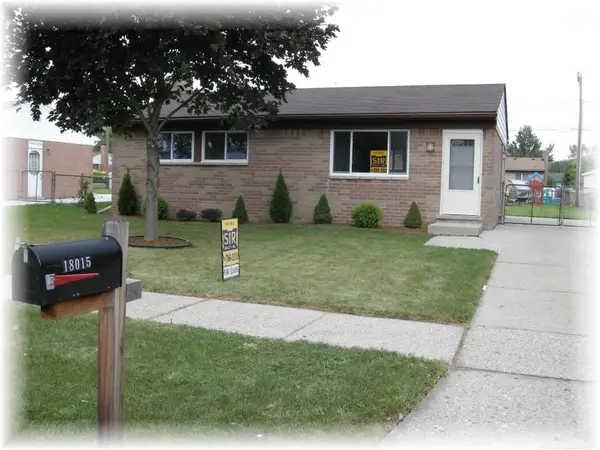 18015 Edgefield, Clinton Township, MI 48035