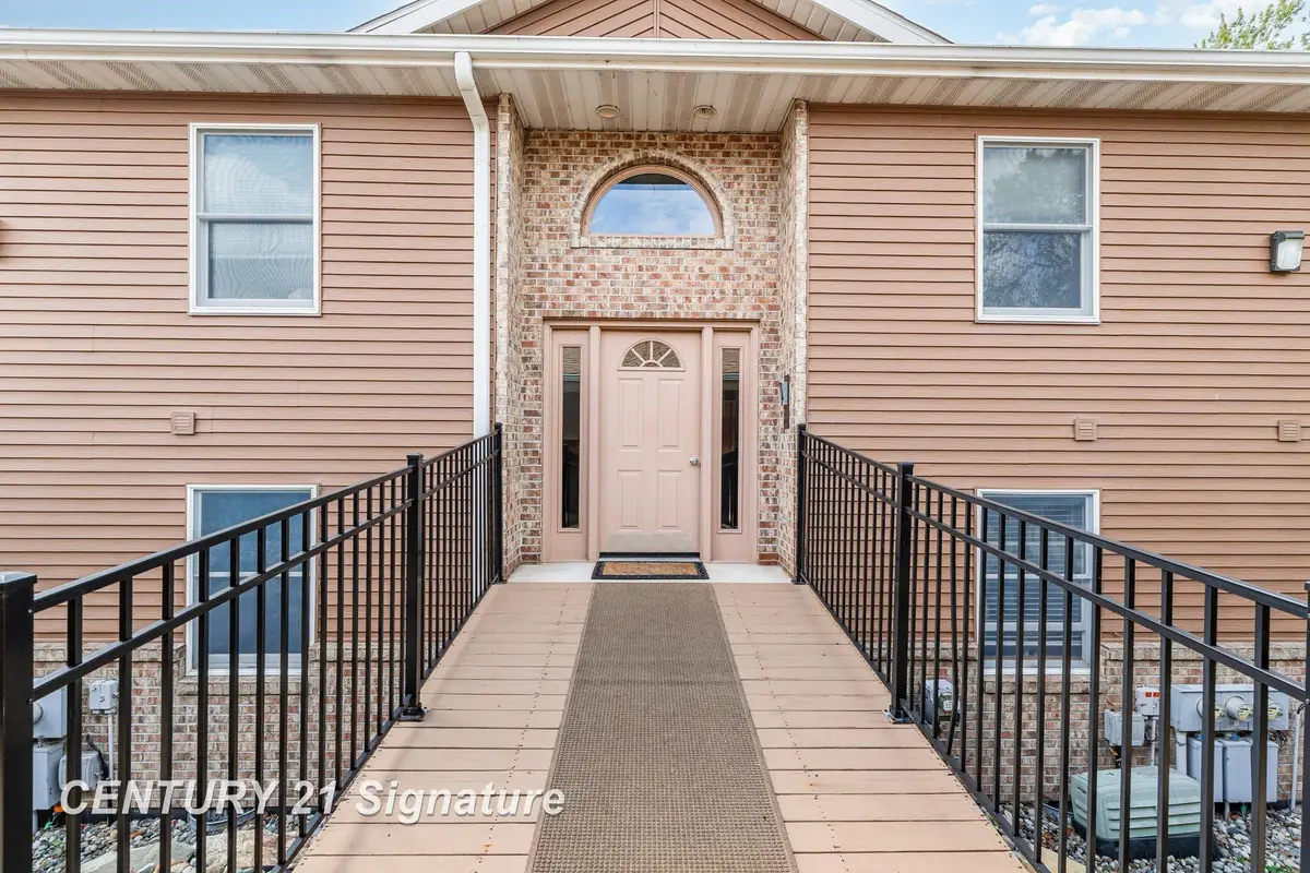 8231 Midland, Freeland, MI 48623 - #1