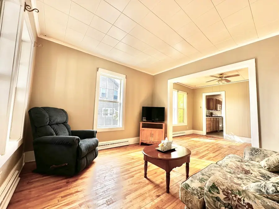 217 Cleveland, Kingsford, MI 49802 - Image #2