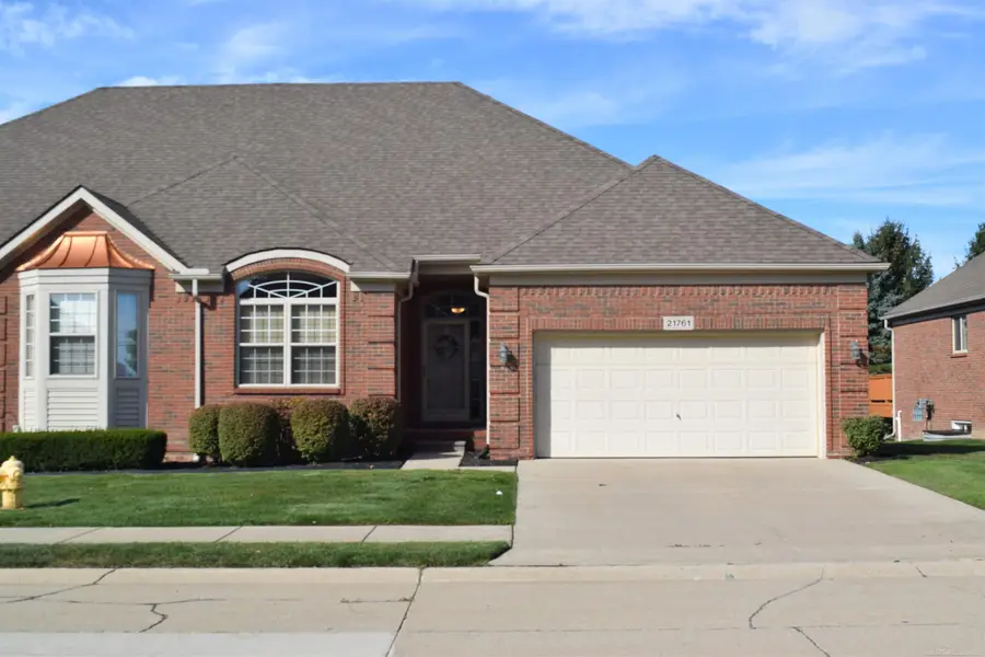 21761 Mary Rose, Macomb Township, MI 48044 - Image #2